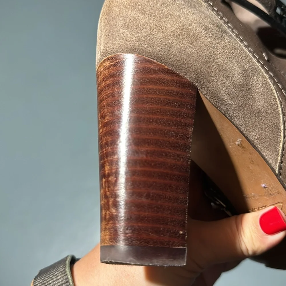 Clarks Brown 3.5” Heel Ankle Boots w Zippered Side Buckle Womens 8.5M